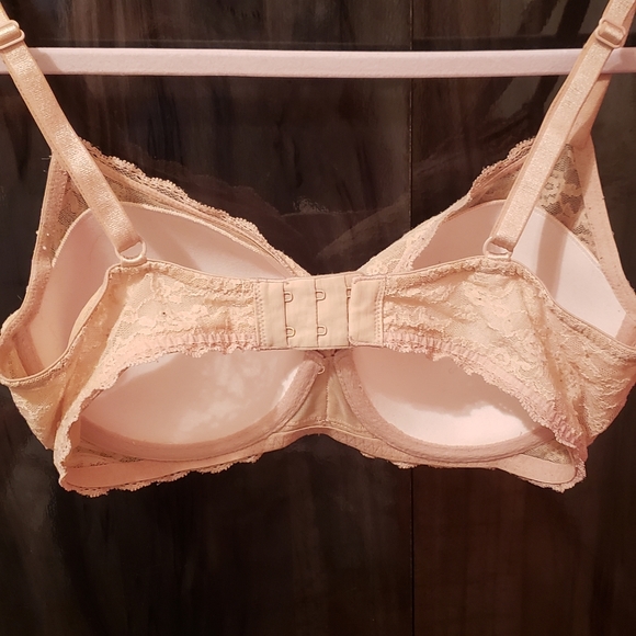 Victoria'S Secret lace bra cream color size 34D - Picture 4 of 12